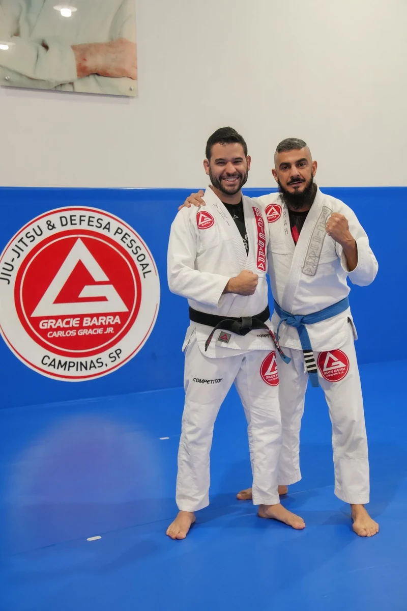Professores da GBCampinas sorrindo no tatame